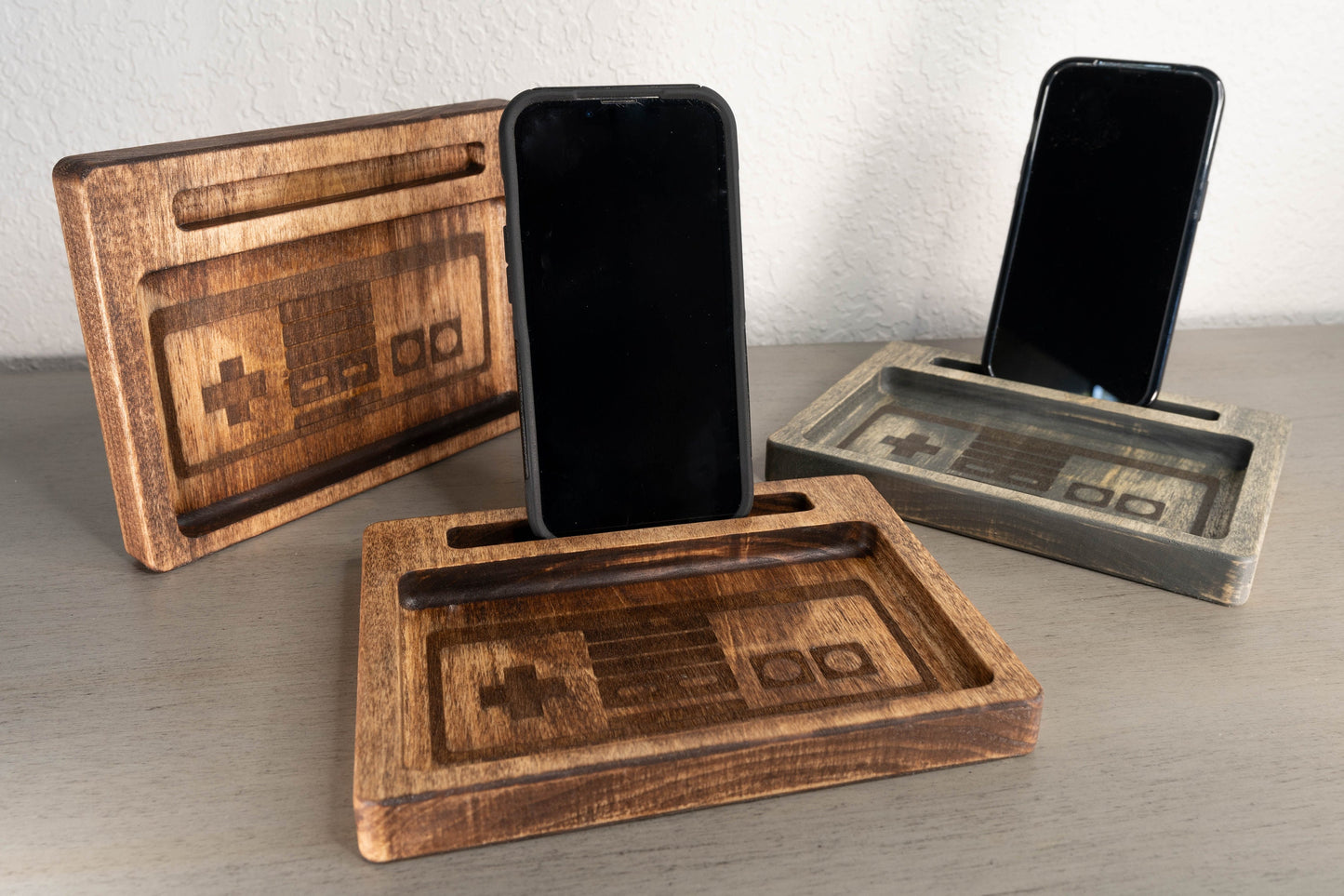 Handcrafted Classic Console Controller Desk Tray: Universal Phone Slot