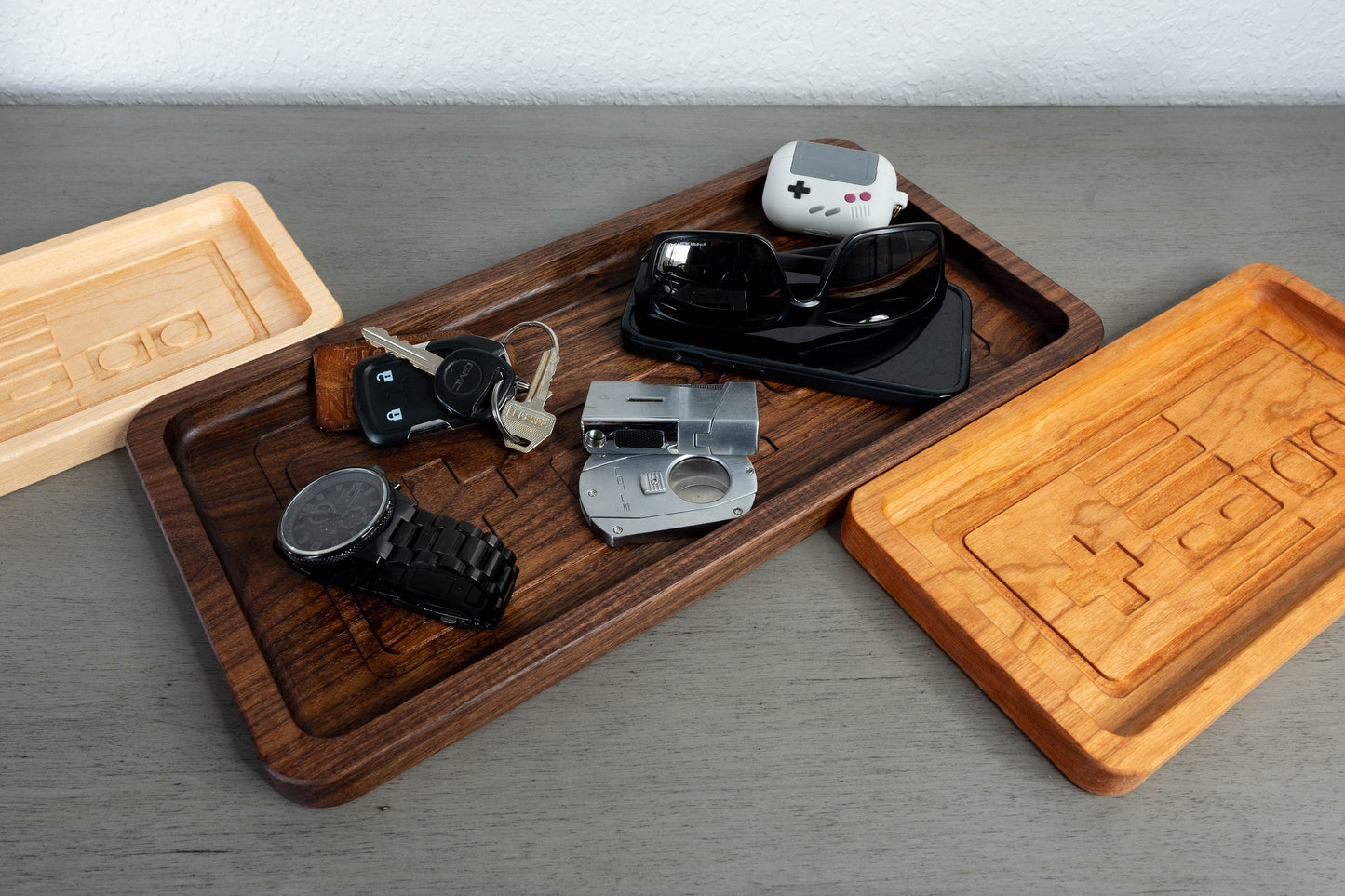 Deluxe Retro NES Controller Inlay Wooden Tray
